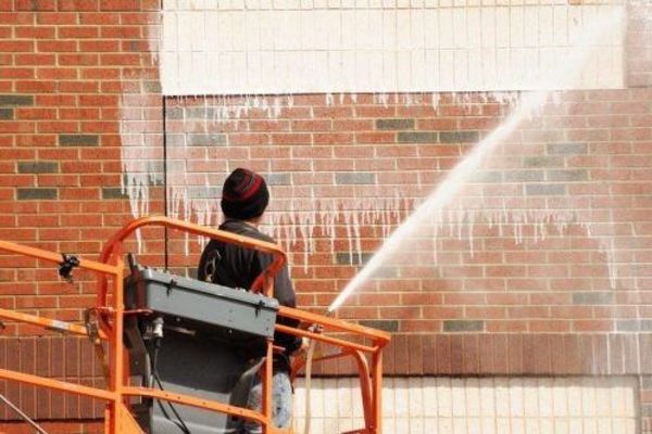 pressure washing services 1