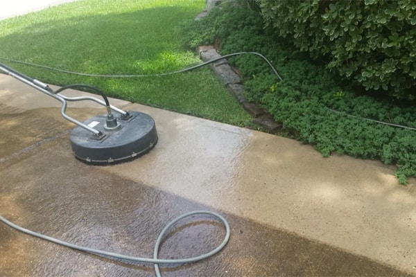 concrete cleaning surface cleaning quebec, nettoyage lavage haute pression driveway, trottoir